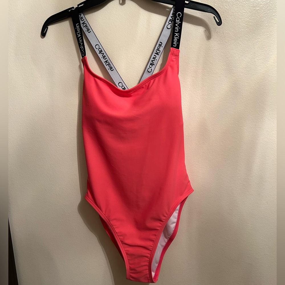 NWT CALVIN KLEIN Deep U-Back Criss-Cross Logo Elastic One-Piece Swimsuit -Size S - Picture 5 of 10